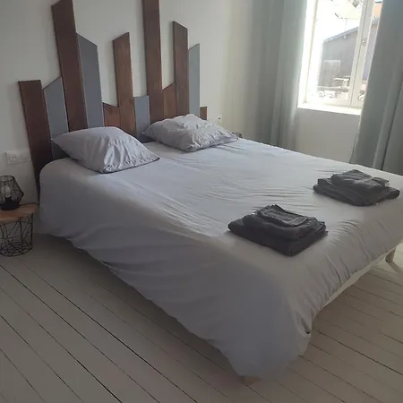 Holiday home La Lavandiere Gouvernes